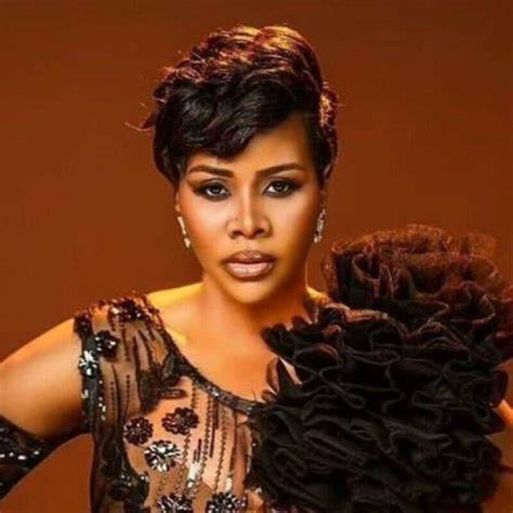 Desire Luzinda (Pop Singer) - Age, Birthday, Bio, Facts, Family, Net Worth, Height & More