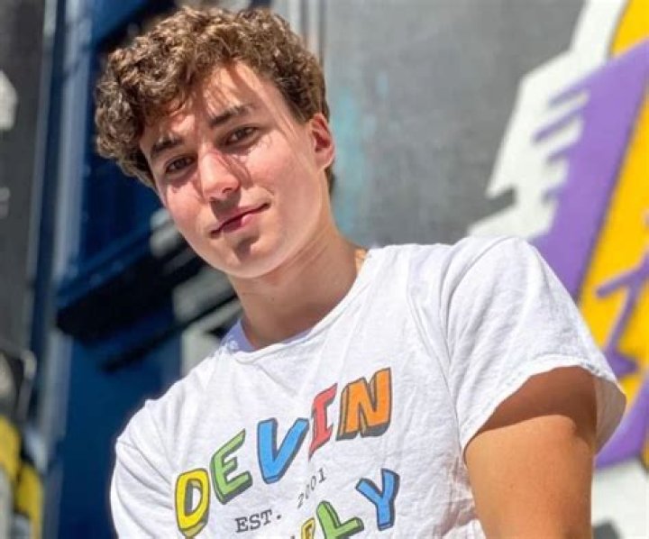 Devin Caherly (TikTok Star) - Age, Birthday, Bio, Facts, Family, Net Worth, Height & More