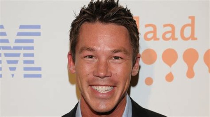 Did David Bromstad get a face tattoo? – Celebrity.fm – #1 Official Stars, Business & People Network, Wiki, Success story, Biography & Quotes