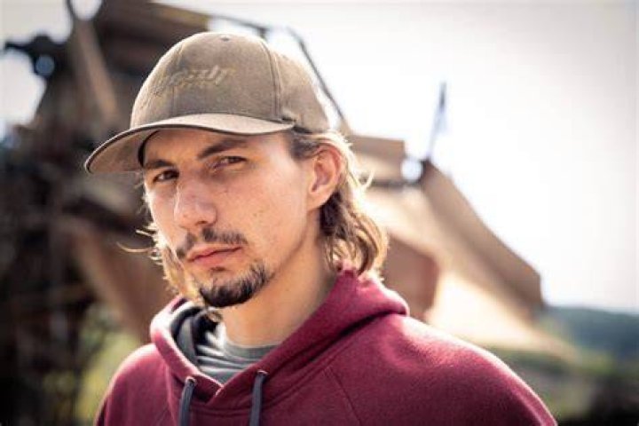 Did Parker on Gold Rush get married?