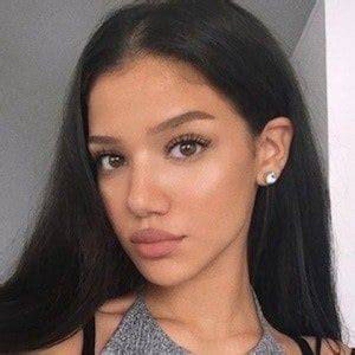 Dina Denoire (Instagram Star) - Age, Birthday, Bio, Facts, Family, Net Worth, Height & More