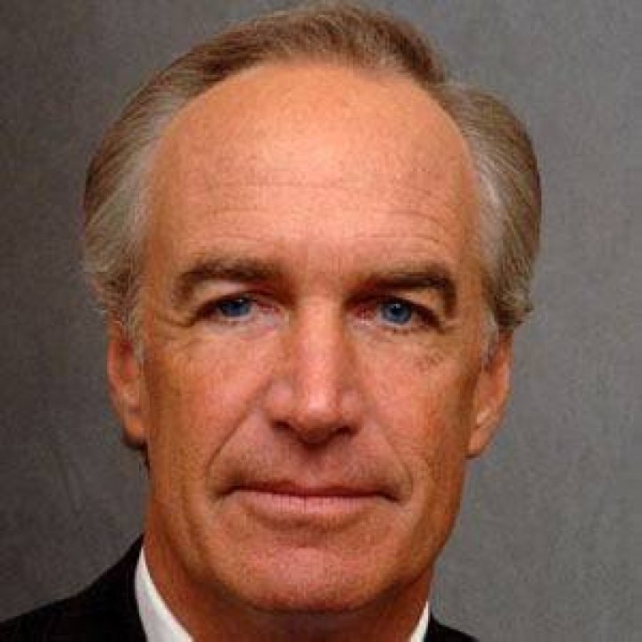 Dirk Kempthorne (Politician) - Age, Birthday, Bio, Facts, Family, Net Worth, Height & More