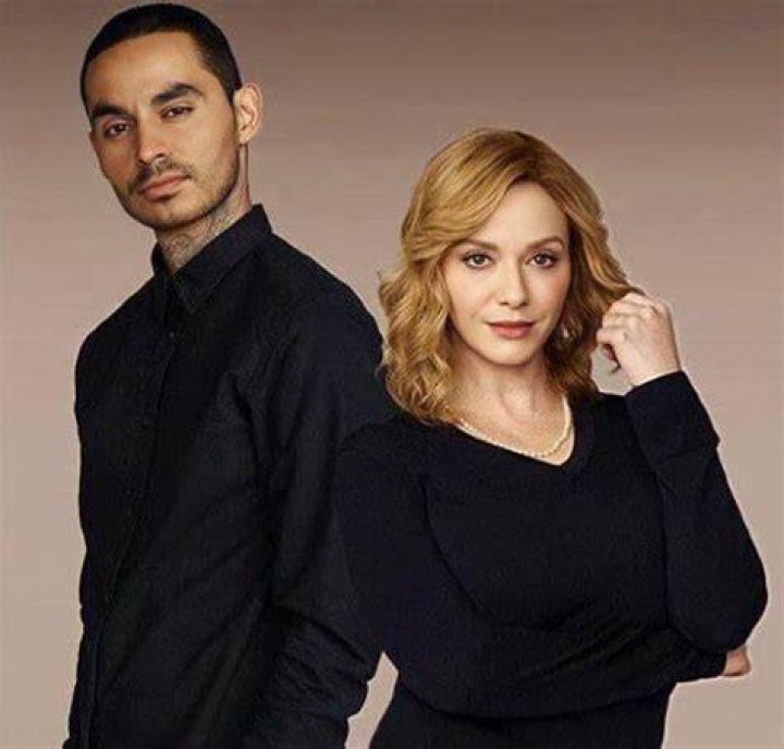 Do Manny Montana and Christina Hendricks get on?