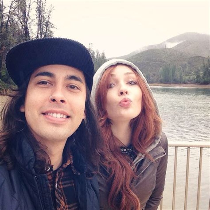 Does Vic Fuentes have a wife? – Celebrity.fm – #1 Official Stars, Business & People Network, Wiki, Success story, Biography & Quotes