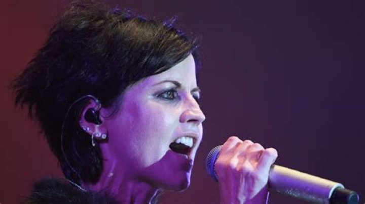 Dolores O'Riordan (Rock Singer) - Age, Birthday, Bio, Facts, Family, Net Worth, Height & More