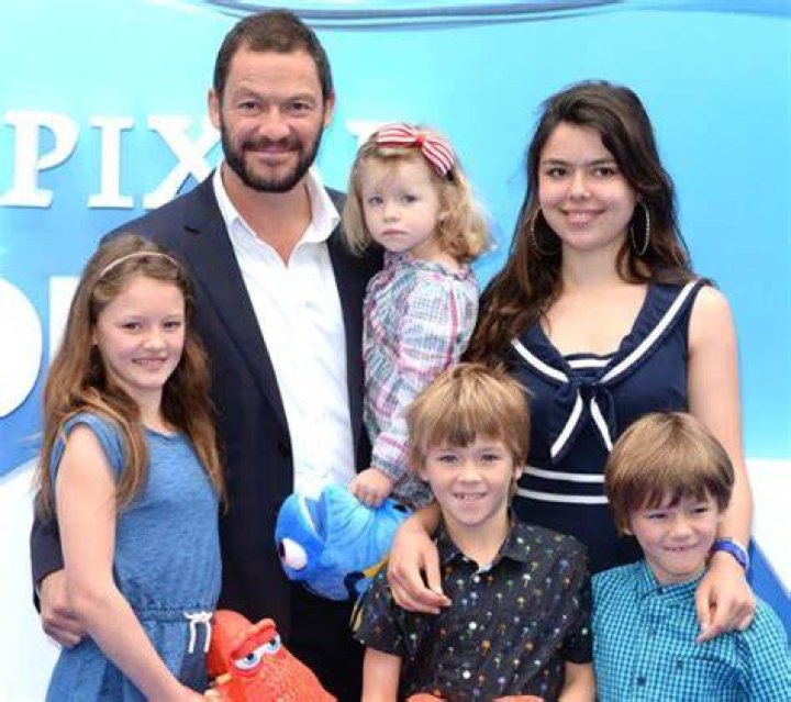 Dominic West (TV Actor) - Age, Birthday, Bio, Facts, Family, Net Worth, Height & More