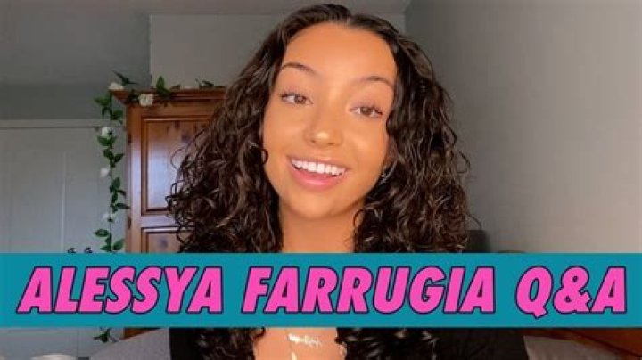 Dominique Farrugia (Comedian) - Age, Birthday, Bio, Facts, Family, Net Worth, Height & More