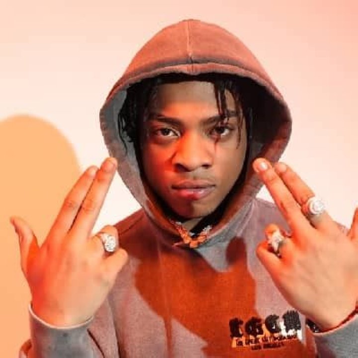 Dougie B (Rapper) - Age, Birthday, Bio, Facts, Family, Net Worth, Height & More
