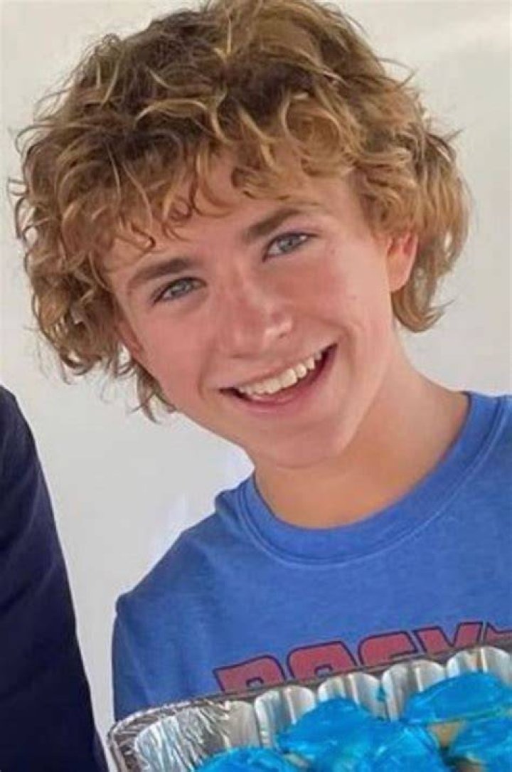 Eli Hanneman (Surfer) - Age, Birthday, Bio, Facts, Family, Net Worth, Height & More