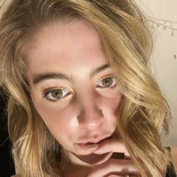Eli Rallo (TikTok Star) - Age, Birthday, Bio, Facts, Family, Net Worth, Height & More