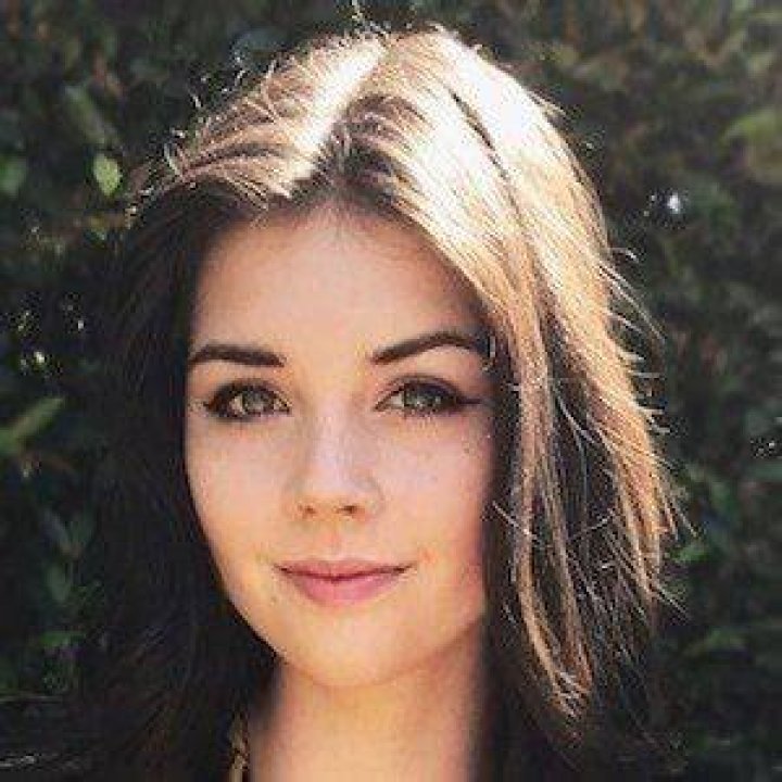 Elise Trouw (Pop Singer) - Age, Birthday, Bio, Facts, Family, Net Worth, Height & More