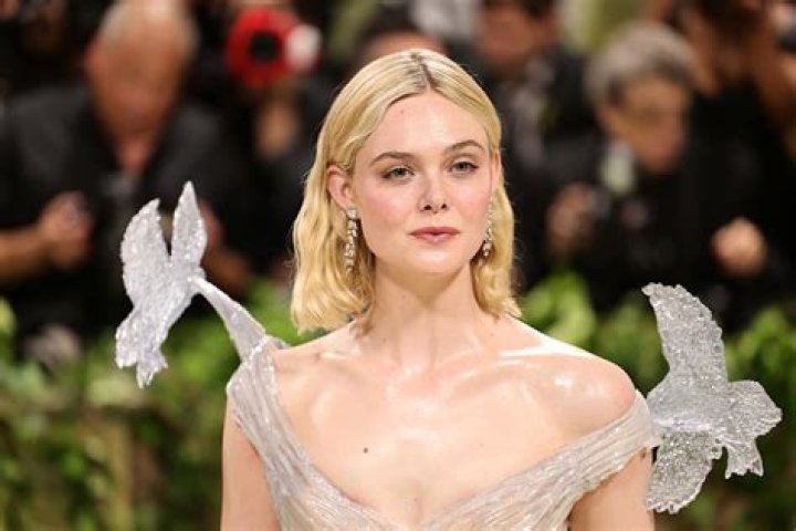Elle and the Birds