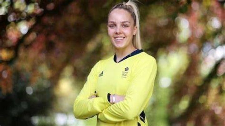 Ellie Roebuck (Soccer Player) - Age, Birthday, Bio, Facts, Family, Net Worth, Height & More