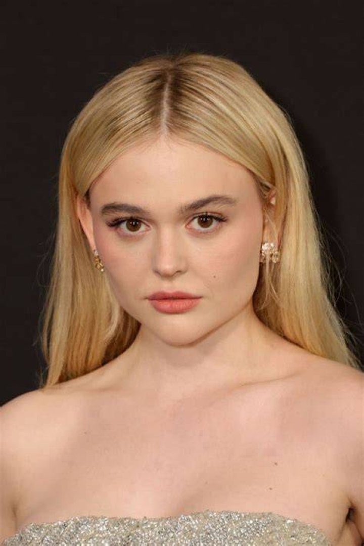 Emily Alyn Lind (Movie Actress) - Age, Birthday, Bio, Facts, Family, Net Worth, Height & More