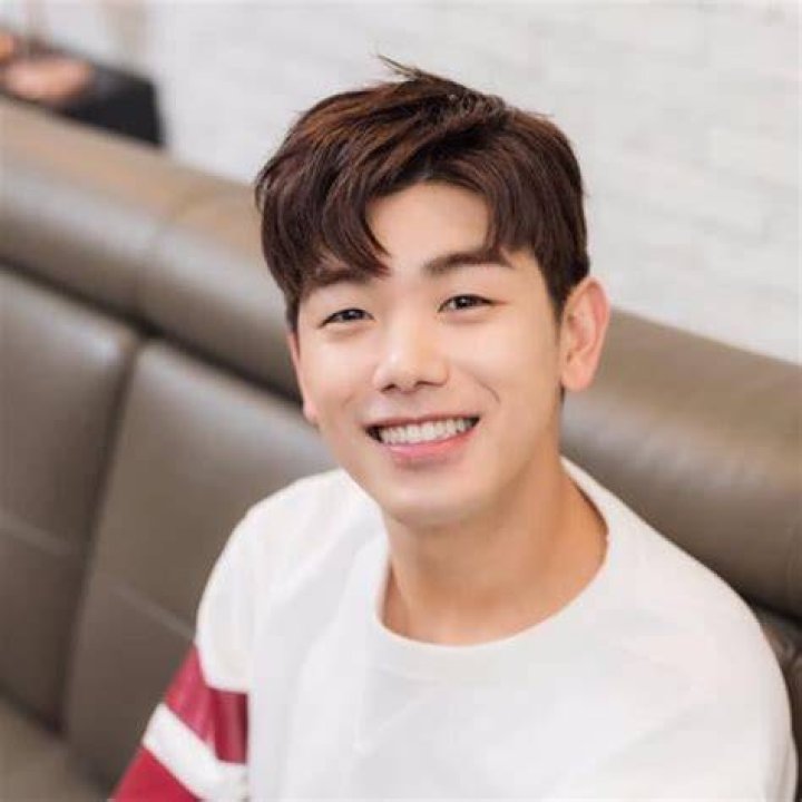 Eric Nam (Pop Singer) - Age, Birthday, Bio, Facts, Family, Net Worth, Height & More