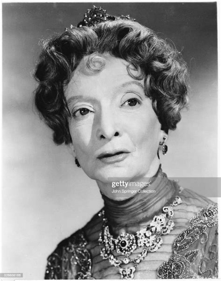 Estelle Winwood (Movie Actress) - Age, Birthday, Bio, Facts, Family, Net Worth, Height & More