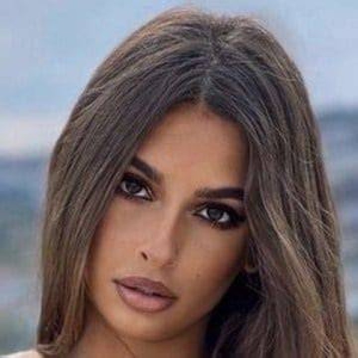 Eva Savagiou (TikTok Star) - Age, Birthday, Bio, Facts, Family, Net Worth, Height & More