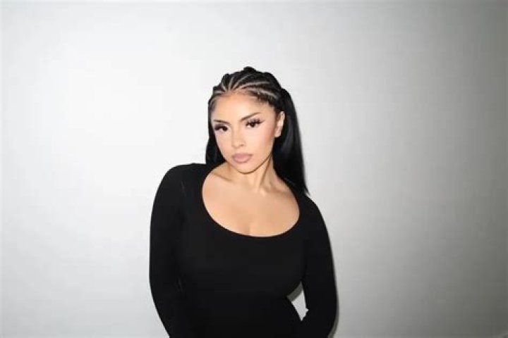 Evelyn Ortiz (Instagram Star) - Age, Birthday, Bio, Facts, Family, Net Worth, Height & More