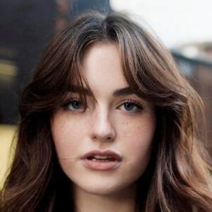 Fabienne Bethmann (TikTok Star) - Age, Birthday, Bio, Facts, Family, Net Worth, Height & More