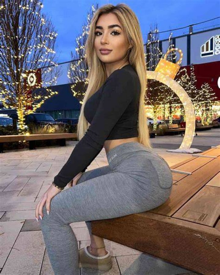 Faith Lianne (Instagram Star) - Age, Birthday, Bio, Facts, Family, Net Worth, Height & More