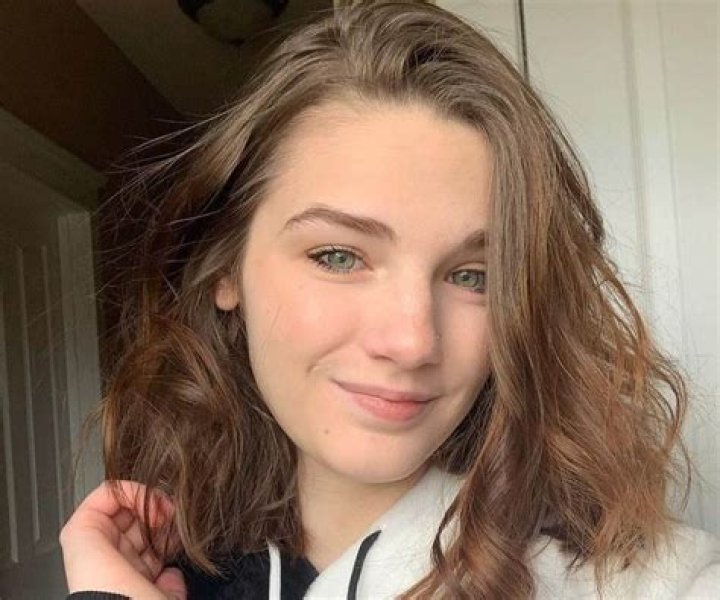 Faith Moormeier (Instagram Star) - Age, Birthday, Bio, Facts, Family, Net Worth, Height & More