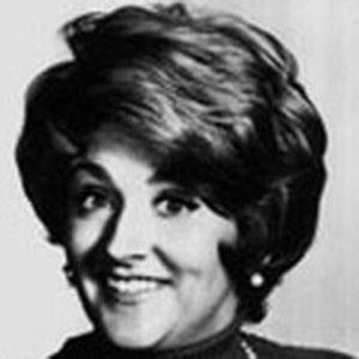 Fannie Flagg (Novelist) - Age, Birthday, Bio, Facts, Family, Net Worth, Height & More