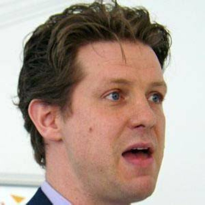 Fraser Nelson (Journalist) - Age, Birthday, Bio, Facts, Family, Net Worth, Height & More