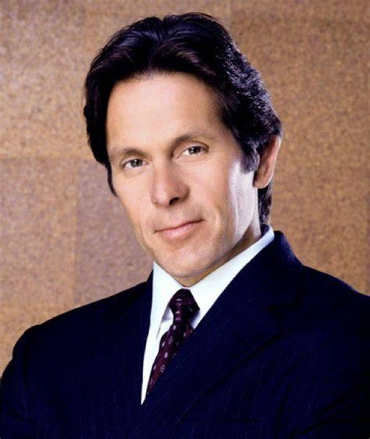Gary Cole (TV Actor) - Age, Birthday, Bio, Facts, Family, Net Worth, Height & More