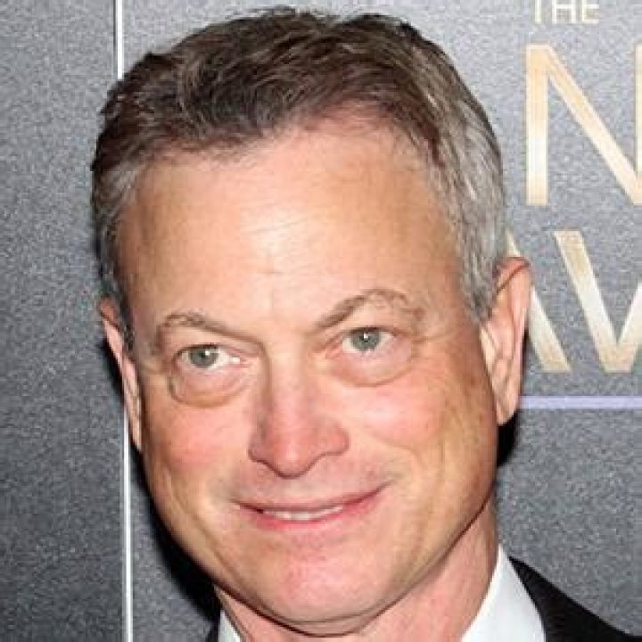 Gary Sinise (Movie Actor) - Age, Birthday, Bio, Facts, Family, Net Worth, Height & More