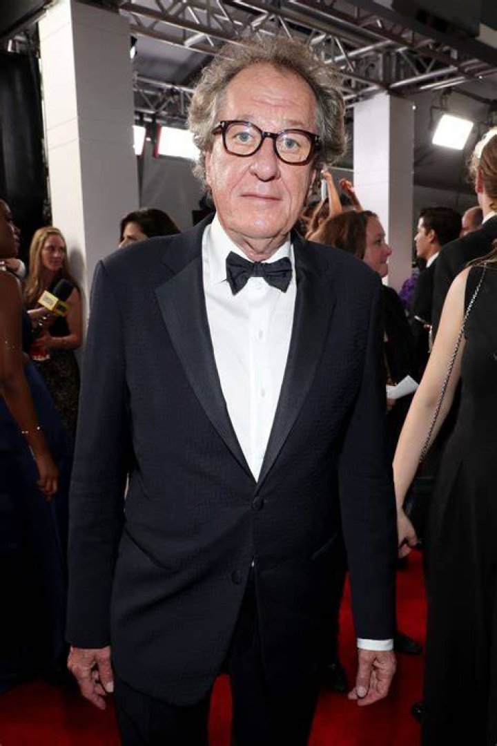 Geoffrey Rush (Movie Actor) - Age, Birthday, Bio, Facts, Family, Net Worth, Height & More
