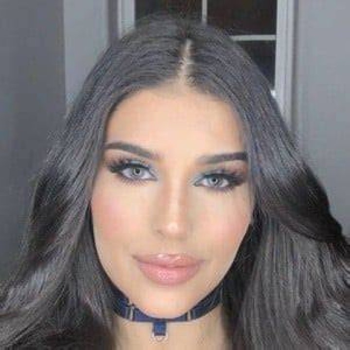 Giorgiana Rosas (Model) - Age, Birthday, Bio, Facts, Family, Net Worth, Height & More