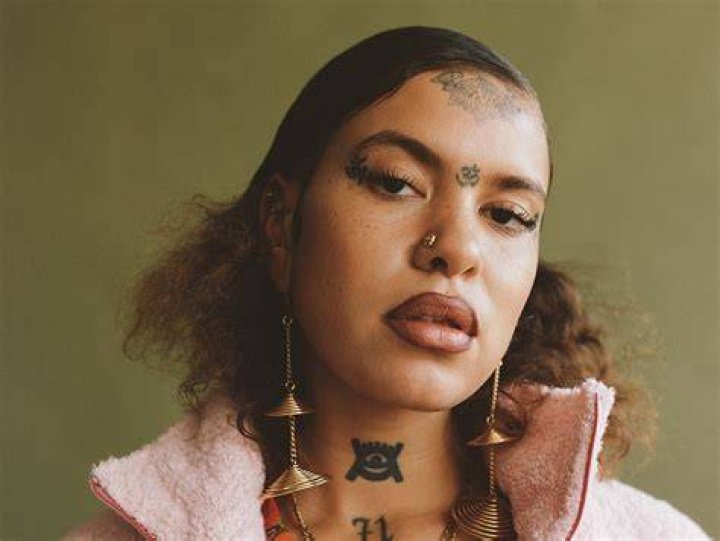 Greentea Peng (World Music Singer) - Age, Birthday, Bio, Facts, Family, Net Worth, Height & More