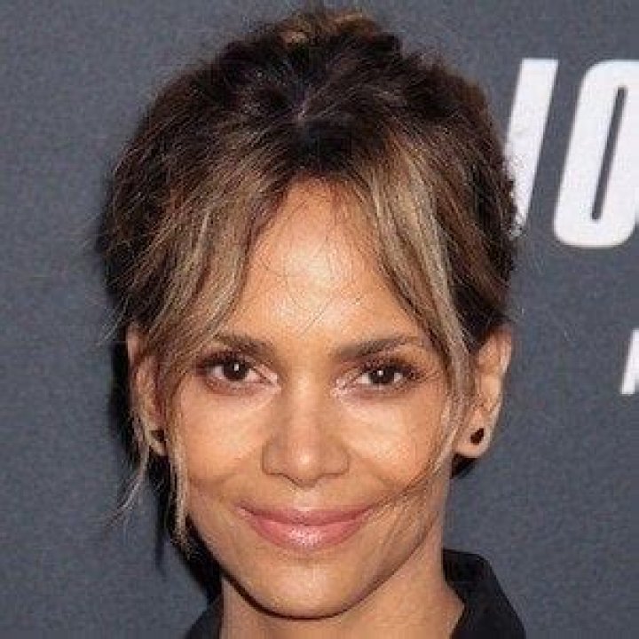 Halle Berry (Movie Actress) - Age, Birthday, Bio, Facts, Family, Net Worth, Height & More