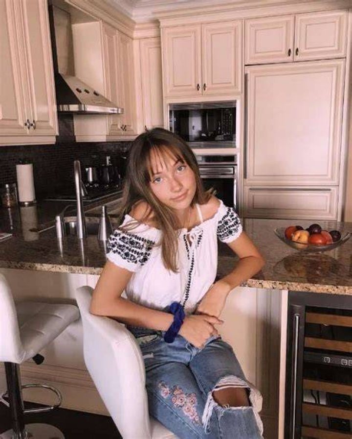 Hannah May (TikTok Star) - Age, Birthday, Bio, Facts, Family, Net Worth, Height & More