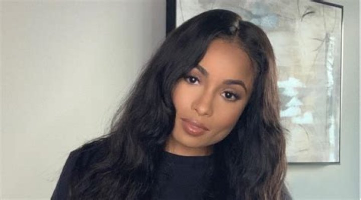 Hannaha Hall (TV Actress) - Age, Birthday, Bio, Facts, Family, Net Worth, Height & More