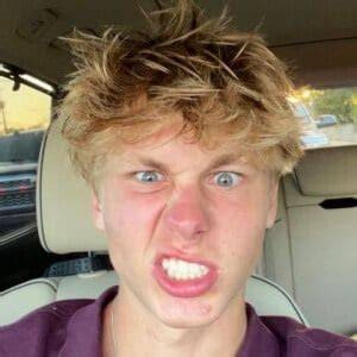Haven Lough (TikTok Star) - Age, Birthday, Bio, Facts, Family, Net Worth, Height & More