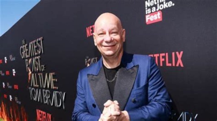 Helen Hong (Comedian) - Age, Birthday, Bio, Facts, Family, Net Worth, Height & More