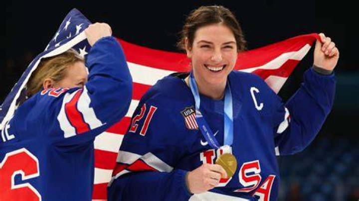 Hilary Knight (Hockey Player) - Age, Birthday, Bio, Facts, Family, Net Worth, Height & More