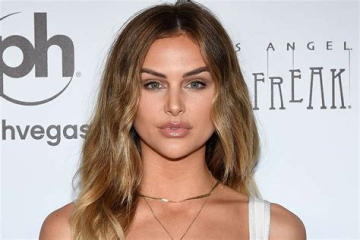 How big is Lala Kent's engagement ring?