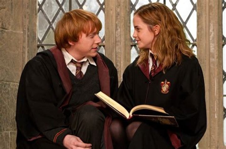 How did Ron and Hermione get into the chamber?