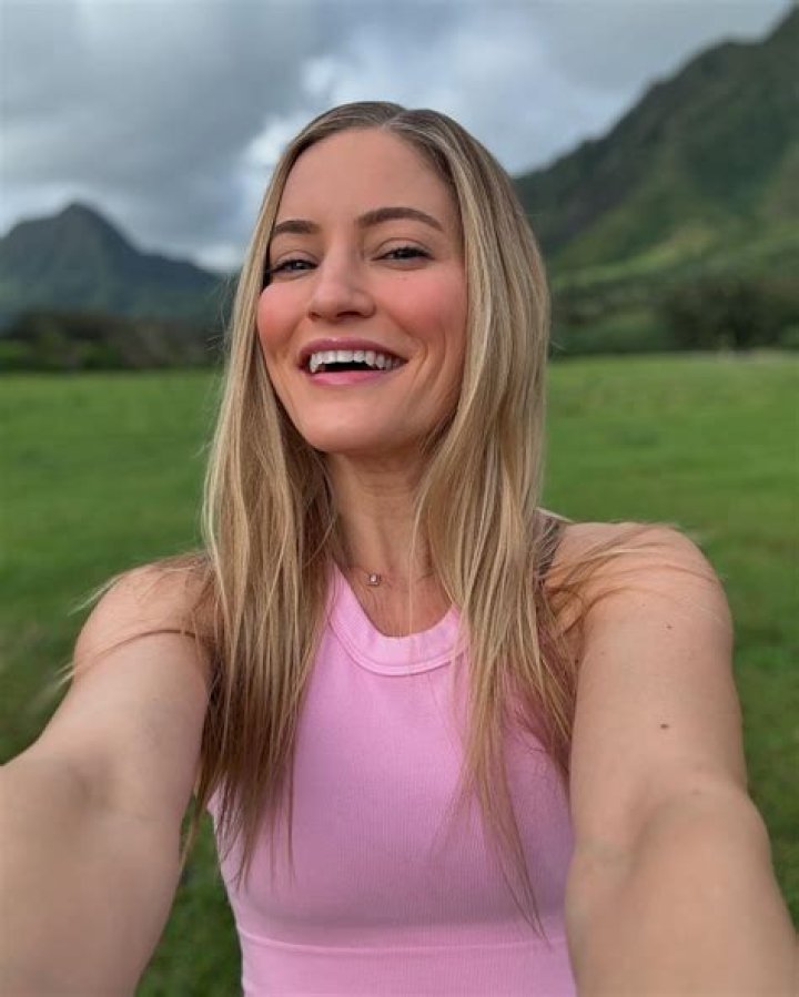 How is iJustine so rich?