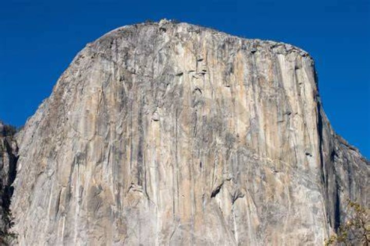 How many people have died climbing El Capitan?
