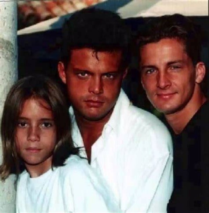 How many siblings does Luis Miguel have?
