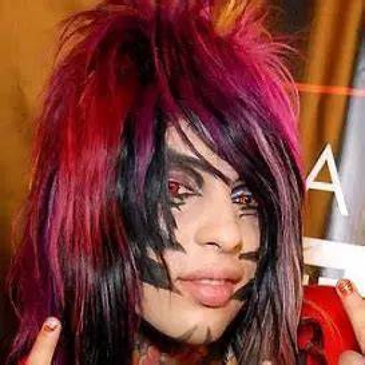 How much is Dahvie vanity worth?