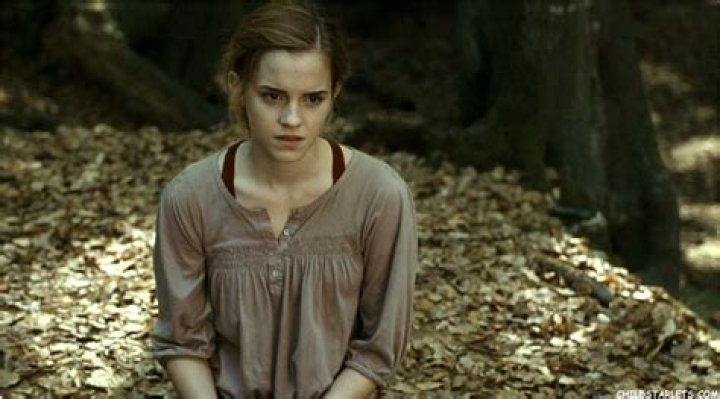 How old was Emma Watson during the Deathly Hallows Part 1?