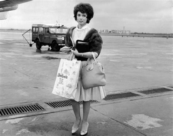 How old was Myra Gale Brown when she had her first child?