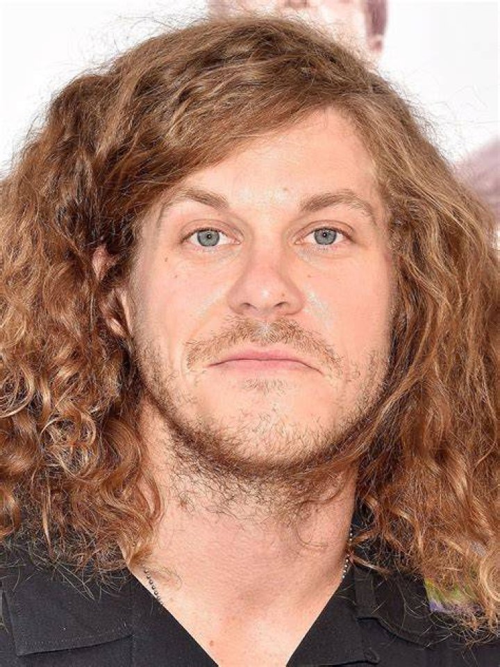 Is Blake Anderson in Modern Family?