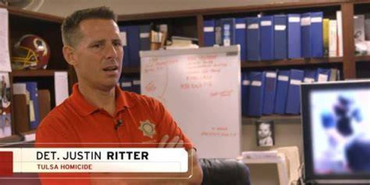 Is Det Justin Ritter related to John Ritter?