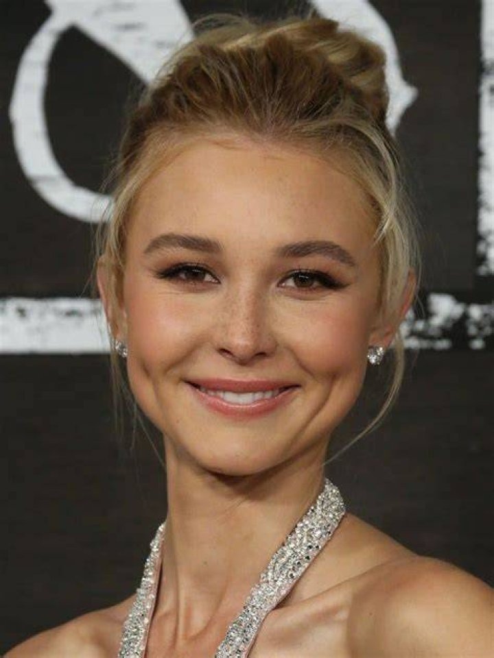 Isabel May (TV Actress) - Age, Birthday, Bio, Facts, Family, Net Worth, Height & More