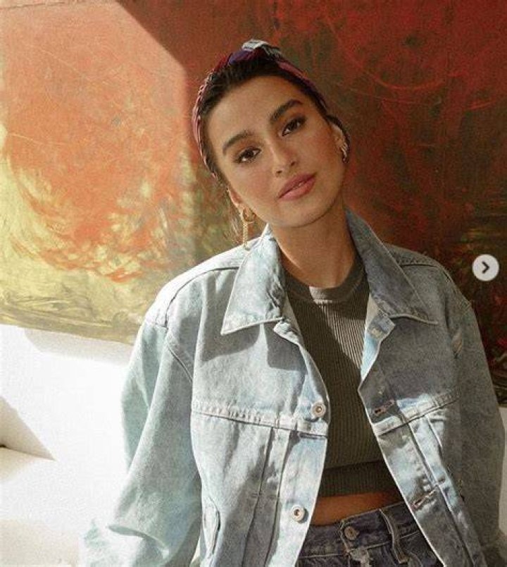 Issa Pressman (Instagram Star) - Age, Birthday, Bio, Facts, Family, Net Worth, Height & More